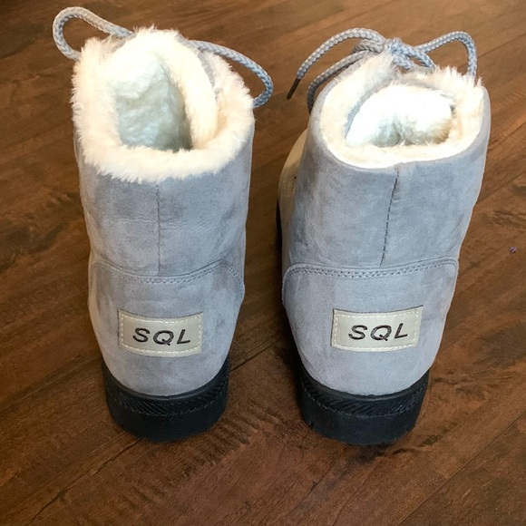 SQL Gray Faux Fur Ankle Booties SZ-7 - Picture 2 of 11